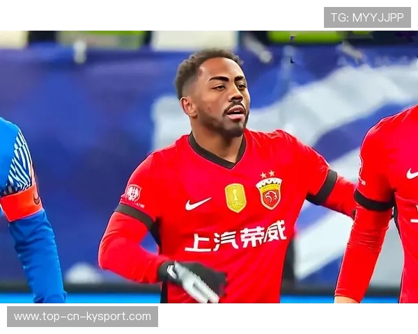 上海申花拉唐禁区低射制胜,锋线火力全开 上海申花拉唐禁区低射制胜,锋线火力全开